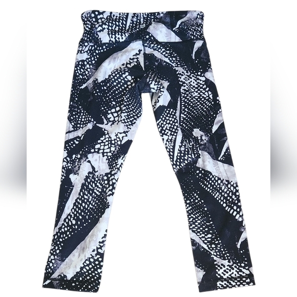 Lululemon High Times Leggings High Rise Color Block Size 6 - Picture 2 of 6